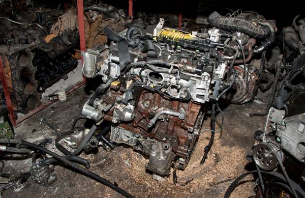 FORD CUSTOM 310 L DELUXE ÇIKMA PARÇA  MOTOR